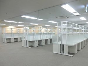 Laboデスク・ラボラック　熊本県の金剛株式会社開発商品　大学のラボや医局・ファブレスやSOHOで採用されています
